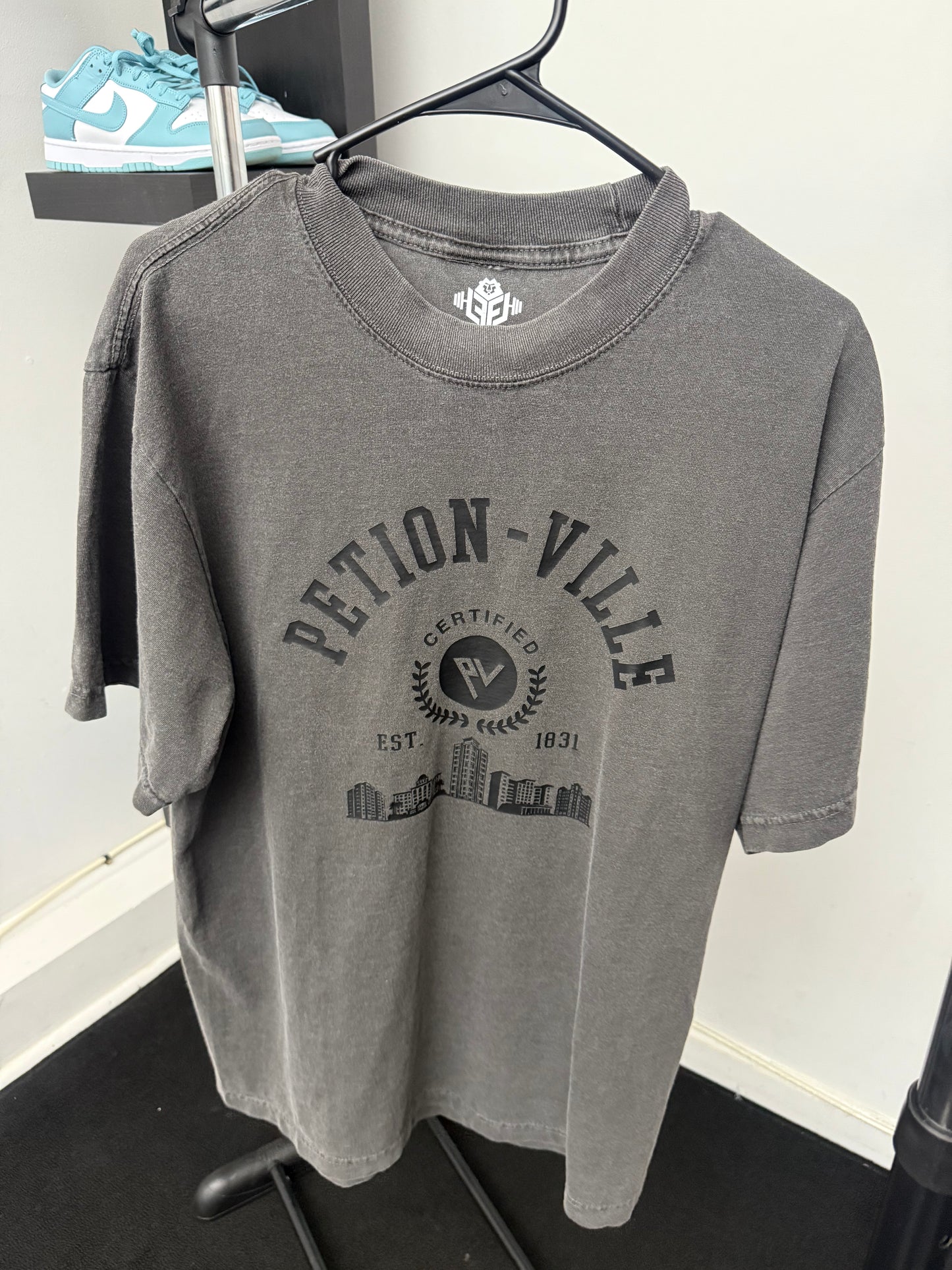 Unisex T-Shirt PETION-VILLE, PV Grey T-Shirt Unisex