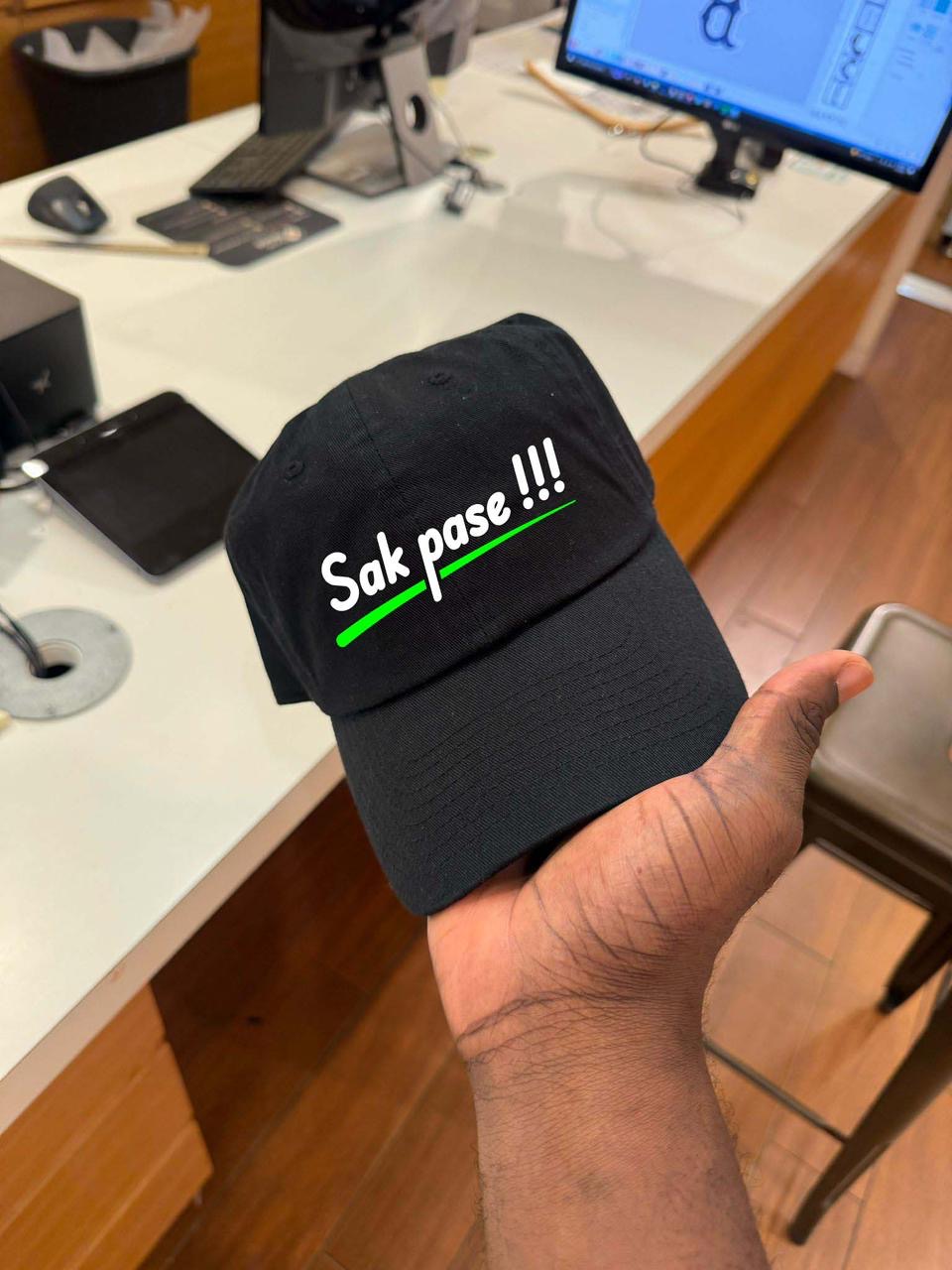 Sak pase! Cap