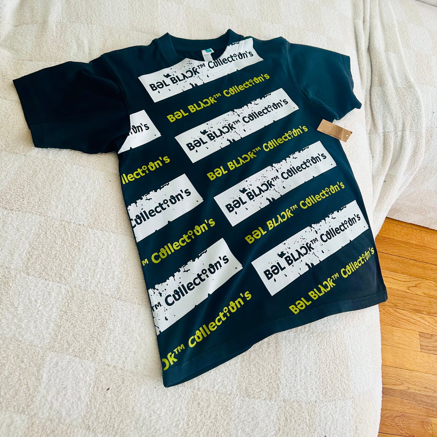 Unisex t-shirt BELBLACK COLLECTIONS T-shirt by LJ