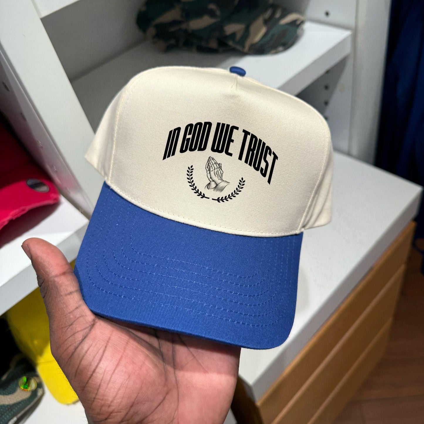 In GOD we trust Cap Beige & bleu