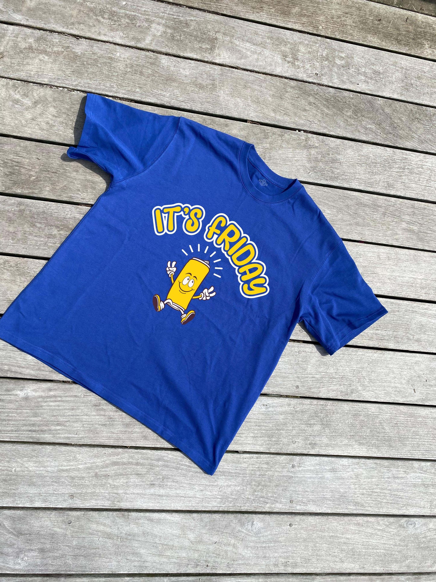 Unisex "It's Friday" T-Shirt – Perfect for the Weekend Vibes!