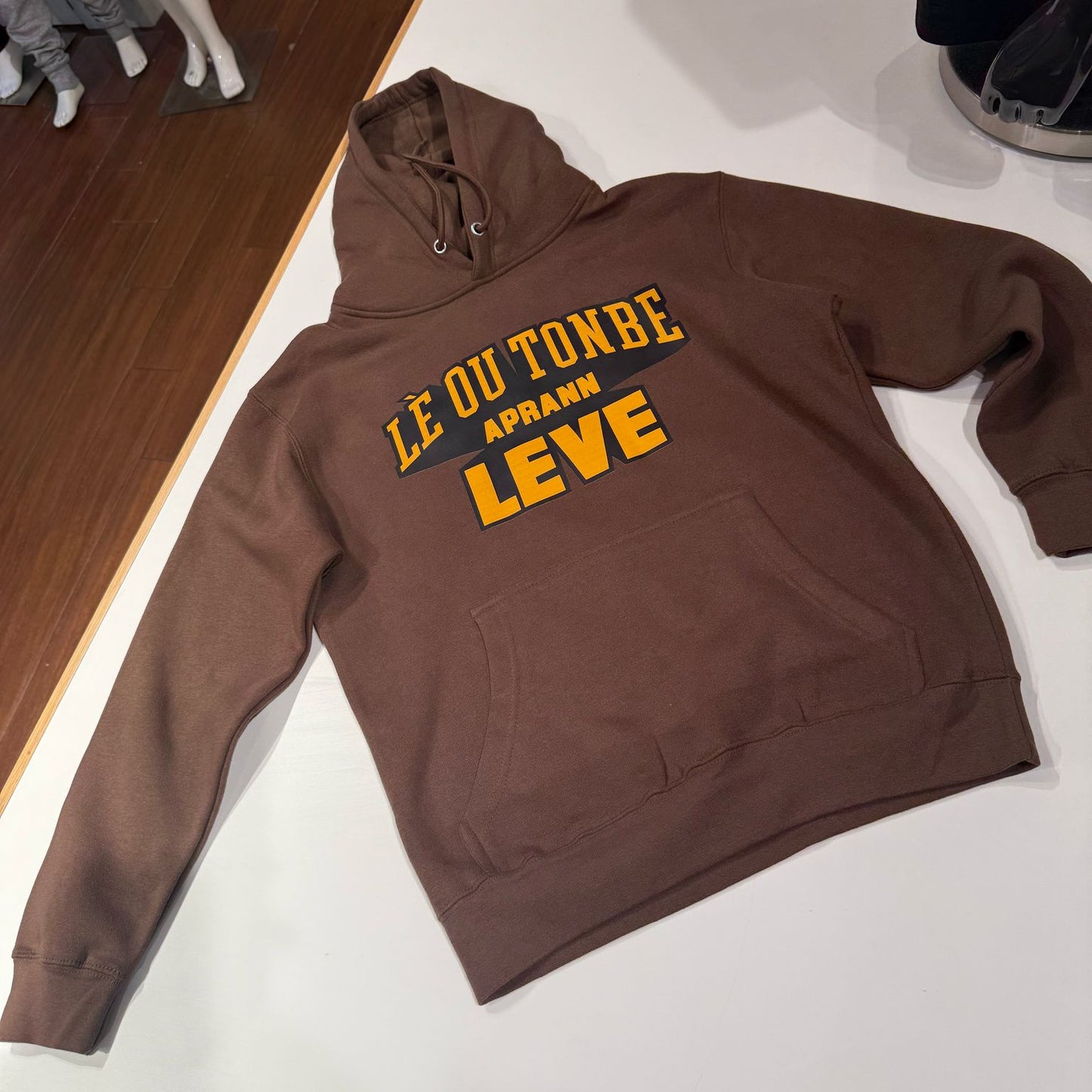 Le ou tonbe aprann LEVE Hoodie Unisex