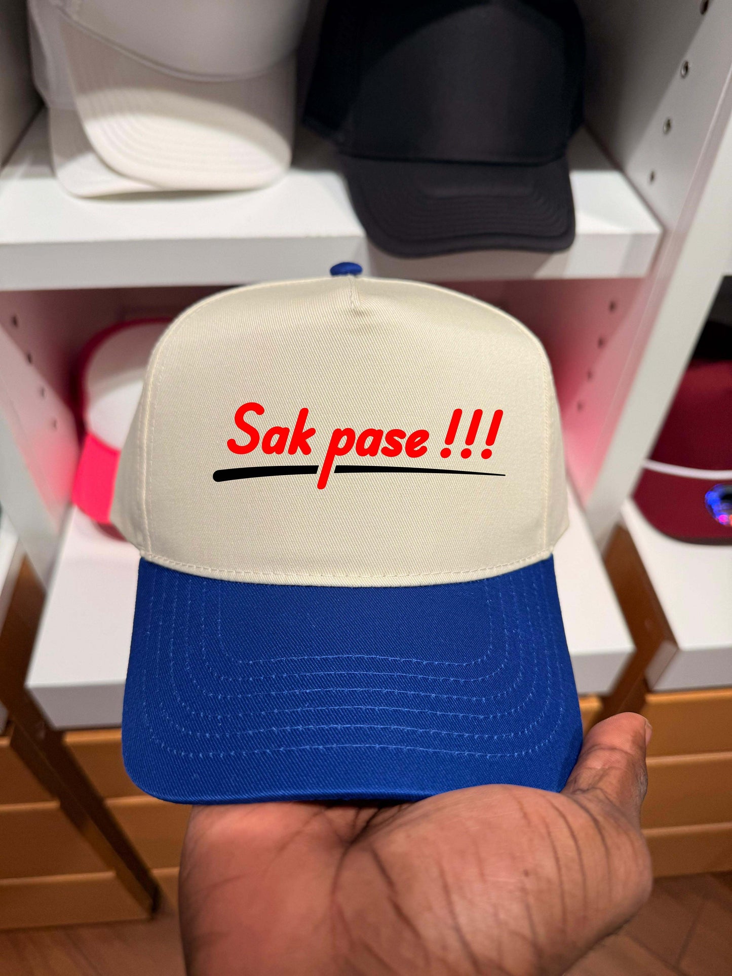 Sak pase! Cap